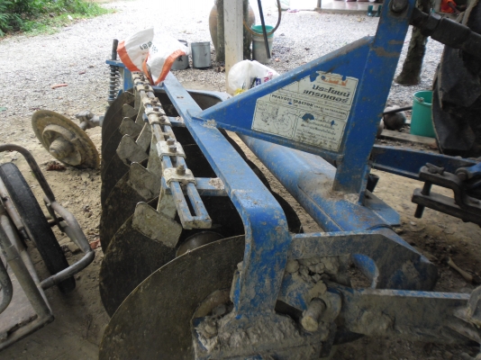 รถไถ่นาฟอดร์  6610  แท้เต็มตัว  พร้อมใช้งาน อุปกรณ์  จาน 7  ดันหน้า  เล่มทะเบียนพร้อม  นาทีทอง