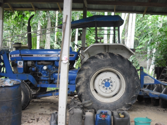 รถไถ่นาฟอดร์  6610  แท้เต็มตัว  พร้อมใช้งาน อุปกรณ์  จาน 7  ดันหน้า  เล่มทะเบียนพร้อม  นาทีทอง