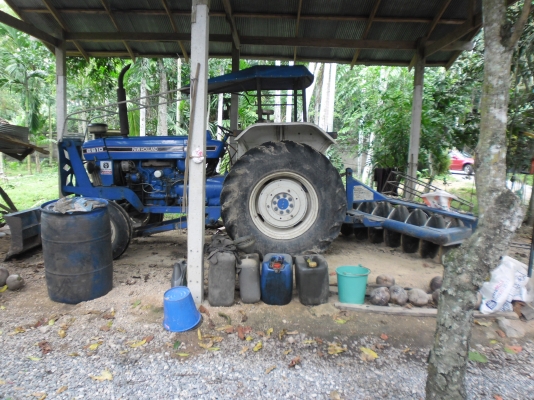 รถไถ่นาฟอดร์  6610  แท้เต็มตัว  พร้อมใช้งาน อุปกรณ์  จาน 7  ดันหน้า  เล่มทะเบียนพร้อม  นาทีทอง