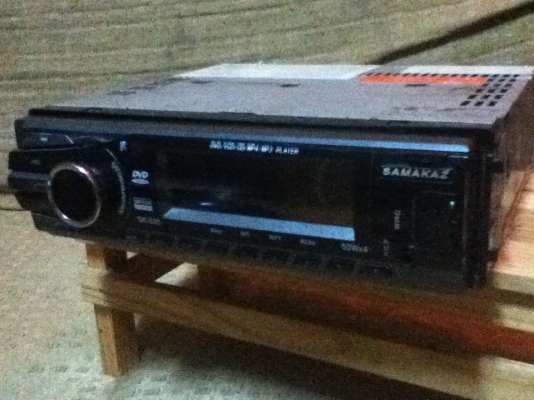 ขายวิทยุ SAMAKAZ รุ่น SK-525 เล่น DVD/VCD/CD/MP3/USB  ใช้ได้ปกติครับขายถูก 900.-