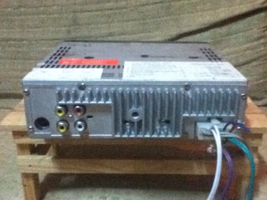 ขายวิทยุ SAMAKAZ รุ่น SK-525 เล่น DVD/VCD/CD/MP3/USB  ใช้ได้ปกติครับขายถูก 900.-