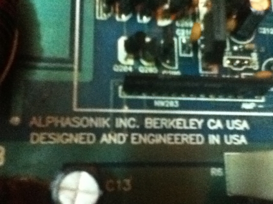 ขายแอมป์ Alphasonic รุ่น HBX-2100 ดูวงจรเสียก่อนธรรมดาที่ไหน ใช้ได้ปกติครับขาย 900.-