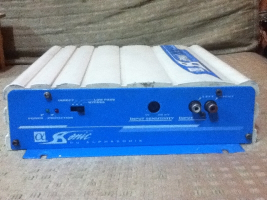 ขายแอมป์ Alphasonic รุ่น HBX-2100 ดูวงจรเสียก่อนธรรมดาที่ไหน ใช้ได้ปกติครับขาย 900.-