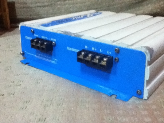 ขายแอมป์ Alphasonic รุ่น HBX-2100 ดูวงจรเสียก่อนธรรมดาที่ไหน ใช้ได้ปกติครับขาย 900.-