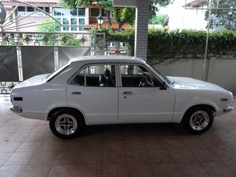 Mazda 808 สภาพเยี่ยมมาก