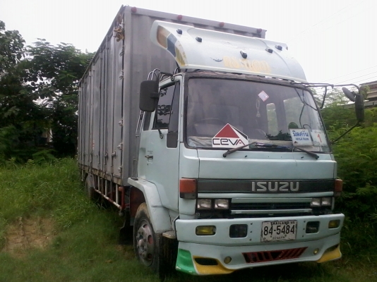 ขายรถบรรทุก6ล้อ ISUZU ROCKY 175 ตู้10บาน เครื่องดี คัสชีส์ดี แต่ซับบวมนิดหน่อย ตู้ต้องซ่อม