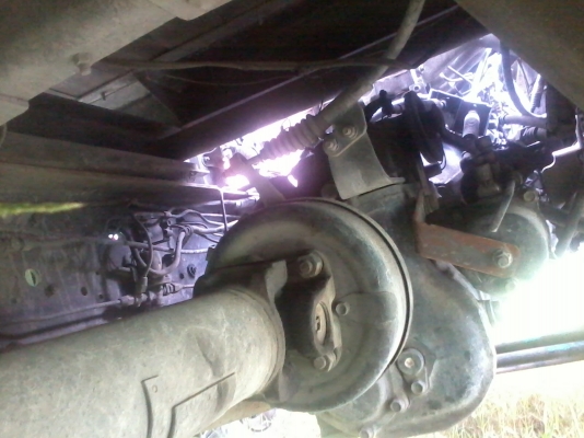 ขายรถบรรทุก6ล้อ ISUZU ROCKY 175 ตู้10บาน เครื่องดี คัสชีส์ดี แต่ซับบวมนิดหน่อย ตู้ต้องซ่อม