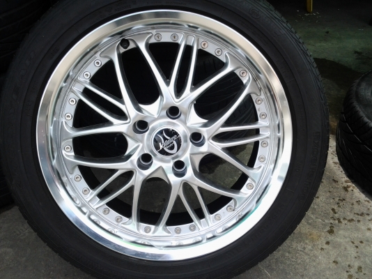 ขายแม็กLENSO พร้อมยางขอบ17 นิ้ว 5 รู 114.3 ยาง 225/45/17 ดอกเต็มครับ