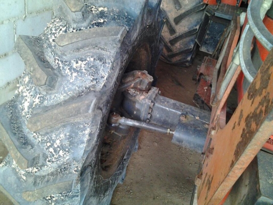 ขายรถไถคูโบต้า M9000 2เพลา มีดันหน้า และผา่น7 มีทะเบียน ทำงาน2662 ชั่วโมง ขายรถไถคูโบต้า M9000 2เพลา มีดันหน้า และผา่น7 มีทะเบียน ทำงาน2662 ชั่วโมง