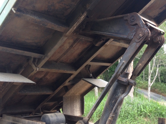 รถฮีโน่ 6 ล้อดั้ม FC4J 150 แรงม้า ปี 48  สนใจติดต่อ 081 - 6079515