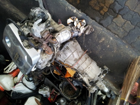 ขายเครื่องพร้อมเกีย  D MAX ปี 2011 เครื่องวิงน้อย อุปกรครบทุกอย่างคับขาย 75000