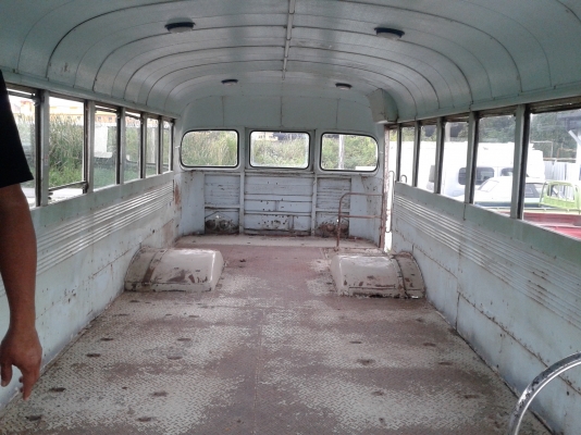 ขายรถบัสbenz หกล้อเก่า คลาสสิค ขายรถบัสbenz หกล้อเก่า คลาสสิค