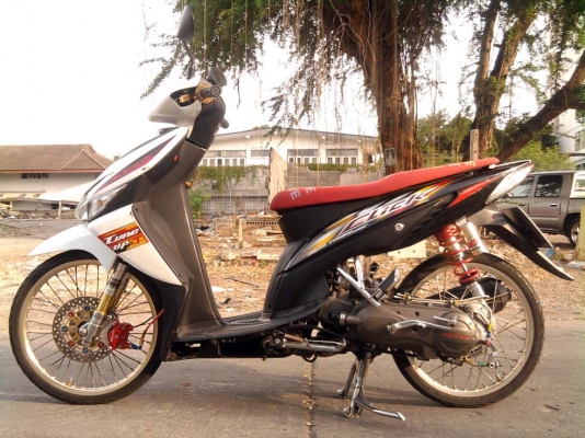 ขออนุญาติขาย Honda Click Combi Brake สีขาวมุก สภาพนางฟ้า ขออนุญาติขาย Honda Click Combi Brake สีขาวมุก สภาพนางฟ้า