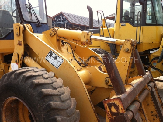 ขายถูกรถตักล้อยาง ติดงายกฟอร์คลิฟต์ เปลี่ยนเป็นบุ้งกี๋ได้ WA180-1 ยี่ห้อ KOMATSU สภาพสวย รถเก่านอก ไม่เคยใช้งานในไทย