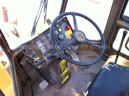 ขายถูกรถตักล้อยาง ติดงายกฟอร์คลิฟต์ เปลี่ยนเป็นบุ้งกี๋ได้ WA180-1 ยี่ห้อ KOMATSU สภาพสวย รถเก่านอก ไม่เคยใช้งานในไทย