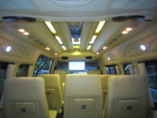 รถตู้ commuter ปี2011 เจ้าของขายเอง สภาพรถOK