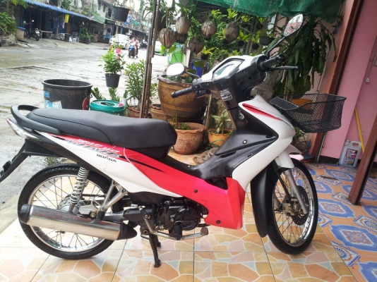 เวป110 เครื่องหัวฉีด สีชมภูขาว ปี2011 สภาพ80\% เดิมๆมือเดียวป้ายแดง เอกสารชุดโอนพร้อม งดต่อคับ