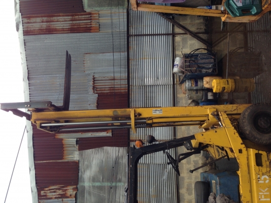 ขายรถโฟล์คลิฟ TCM เครื่องเบนซิล ยกสูง 3 เมตร ขนาด 1.5 ตัน