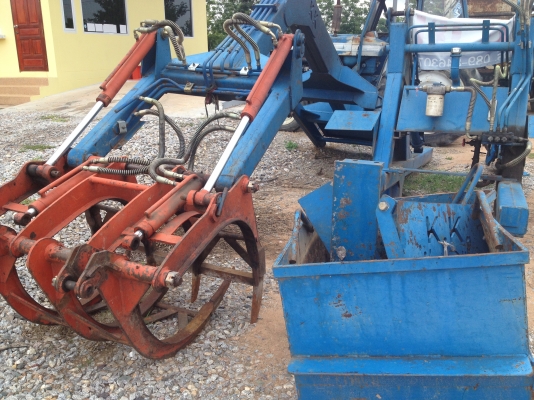 ขายเครื่องคีบอ้อยของ K.K ใช้งานแค่1ฤดูกาล สภาพเหมือนใหม่