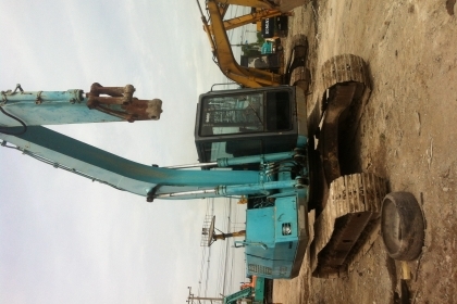 ขายรถแมคโครPC100-5 จำนวน 3คัน สภาพพร้อมใช้ สนใจติดต่อ บอย 085-156-2314