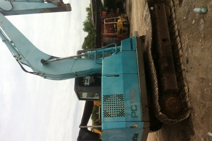 ขายรถแมคโครPC100-5 จำนวน 3คัน สภาพพร้อมใช้ สนใจติดต่อ บอย 085-156-2314