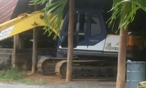 KOBELCO MARK III SK-120 รถบอดี้สวยเดิมๆ ไฟฟ้าขาดแค่มอเตอร์คันเร่ง เครื่องแห้งแรงดีปั๊มเดิมๆทำงานเร็วไม่โหลด ภายในเก๋งสวย แอร์เย็น ภายนอกบูมอาร์มไม่มีดาม ช่วงล่างเอวแน่นดี โซ่กับใบแทรกสภาพดีประมาณ 70\% พร้อมใช้งานได้เลย เอกสารใบอินวอยซ์ครบพร้อมโอน ราคาต่อรอ