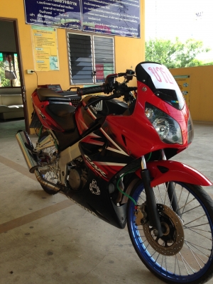 ขาย cbr 150 R. ดำแดง ราคา25000รถสวยเครื่องแน่นๆครับ สนใจติดต่อ 091-8190386. ต่อรองได้นิดๆ