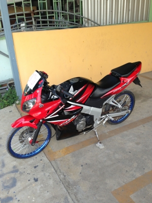 ขาย cbr 150 R. ดำแดง ราคา25000รถสวยเครื่องแน่นๆครับ สนใจติดต่อ 091-8190386. ต่อรองได้นิดๆ