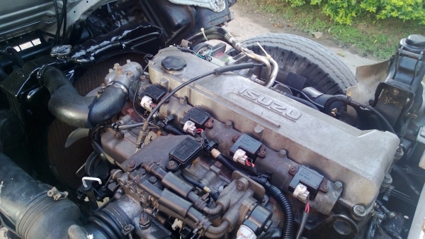 คนซื้อไม่พร้อม หลุดจองคับ  ยังขายยู่นะคับ  ขายรถที่บ้านพร้อมใช้ ทะเบียนครบ พร้อมโอน ปี05 ป้ายเล็กไม่ติดเวลา เครื่อง 4HG1  LPG โรงงานแน่นๆ 135 แรงม้าเกียใหญ่คัทซี  NKR 71 E หกล้อใหญ่บึ้กๆ สวยทั้งเส้น