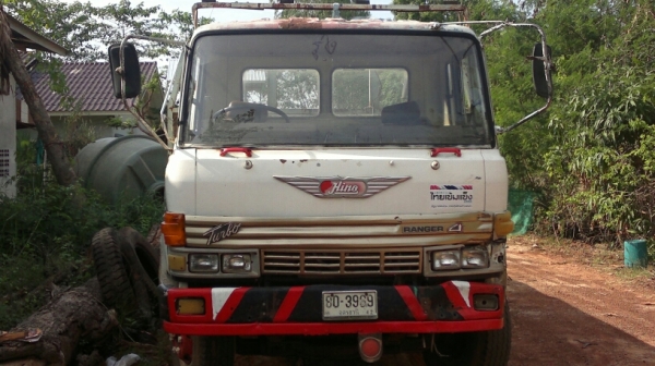 HINO KT หางปลา เครื่อง HO7C เพลาเดียวขึ้น 200 ครับ โนทะเบียนนะครับพี่น้อง HINO KT หางปลา เครื่อง HO7C เพลาเดียวขึ้น 200 ครับ โนทะเบียนนะครับพี่น้อง