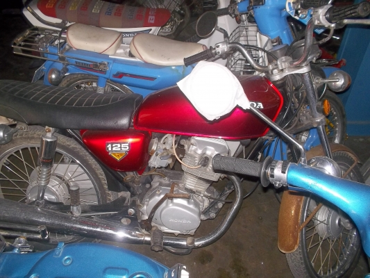 ขอขายCG125สักคันในราคา26000 สนใจ0839090699 ขอขายCG125สักคันในราคา26000 สนใจ0839090699