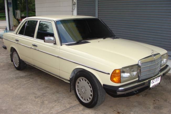 ลดราคาขาย BENZ 240D สีทำมาใหม่เอี่ยม เครื่องเดิมดีเซล รถไม่มีผุ ลดราคาขาย BENZ 240D สีทำมาใหม่เอี่ยม เครื่องเดิมดีเซล รถไม่มีผุ