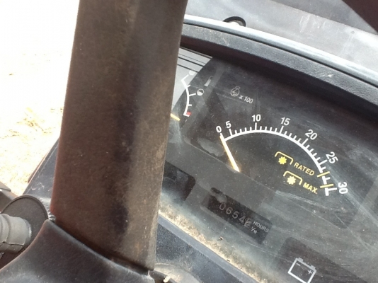 ยันร์ม่า EF453T 4 WD 2 เพลา พร้อมใบมีดหน้า สภาพดีๆทำงาน 654 ชั่วโมง