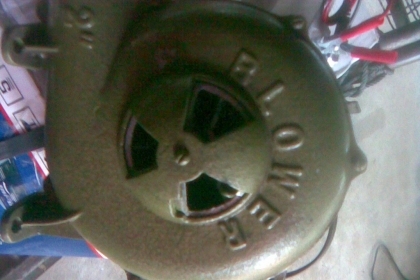 ตัวเป่าเตาขนาด 2นิ้วไว้สำหรับเป่าเตาไฟ  หรือเตาตีเหล็กครับ หรือดัดแปลงเป่าอย่างอื่นได้ครับขนาด 2  นิ้วครับลมแรงครับคุ้มครับราคานี้