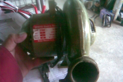 ตัวเป่าเตาขนาด 2นิ้วไว้สำหรับเป่าเตาไฟ  หรือเตาตีเหล็กครับ หรือดัดแปลงเป่าอย่างอื่นได้ครับขนาด 2  นิ้วครับลมแรงครับคุ้มครับราคานี้