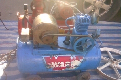 ปั้มลมสภาพใช้งานปกติครับเสียงนิ่มครับราคานี้สุดคุ้มครับใช้ยาวครับรุ่นนี้ไม่ต้องเบิกใหม่ครับ