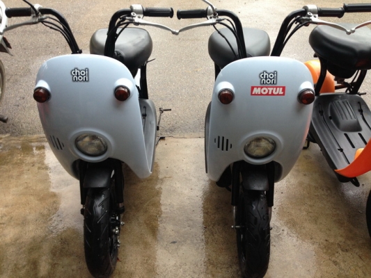 Suzuki Choi nori รถ scooter เล็กๆ เครื่อง 50 cc 4จังหวะ ประหยัดน้ำมัน Suzuki Choi nori รถ scooter เล็กๆ เครื่อง 50 cc 4จังหวะ ประหยัดน้ำมัน