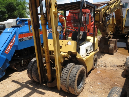 รถฟอล์คลิฟ TCM 2.5ตัน ยกสูง3เมตร