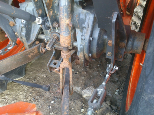 3408  DI สวย สีเดิมๆรถไร่ไม่ลงนํ้า  พร้อมผาน 6*22 ตราช้าง ครับ