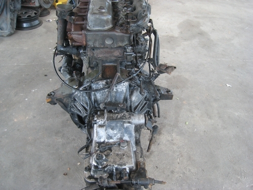 ขายเครื่อง อีซูซุ 6BD1 พร้อมเกียร์ (เครื่องนอก)  มี3 เครื่อง