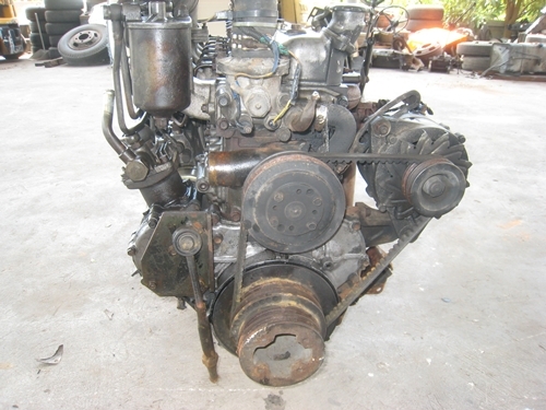 ขายเครื่อง อีซูซุ 6BD1 พร้อมเกียร์ (เครื่องนอก)  มี3 เครื่อง