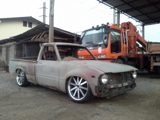 ขายrn30 ช่วงล่างระบบถุงลม 2 ปั๊ม ทะเบียนขาด ปะผุมาแล้ว เหลือทำสี