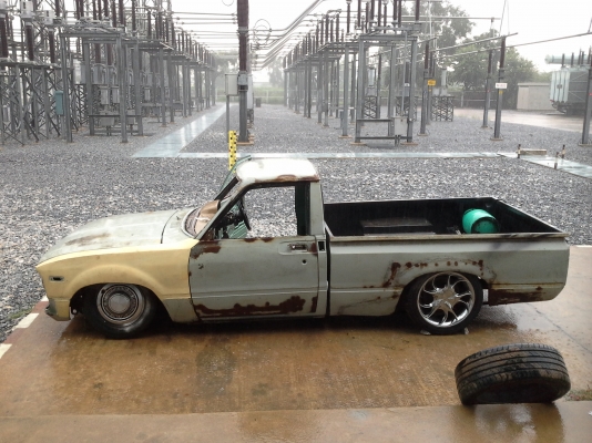 ขายrn30 ช่วงล่างระบบถุงลม 2 ปั๊ม ทะเบียนขาด ปะผุมาแล้ว เหลือทำสี