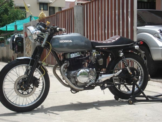 ขาย CB250 ตัวคลาสสิคแต่งคาเฟ่สวยๆเก๋าๆโหดจัดเครื่องดีพร้อมใช้คับ