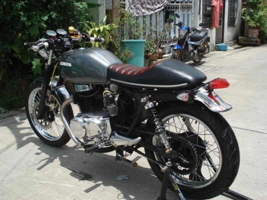 ขาย CB250 ตัวคลาสสิคแต่งคาเฟ่สวยๆเก๋าๆโหดจัดเครื่องดีพร้อมใช้คับ