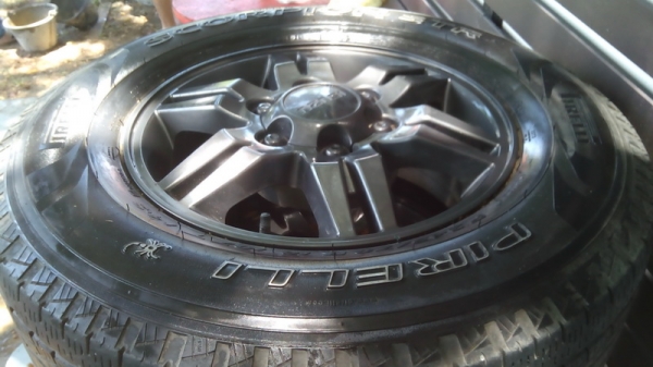 ขายแม๊กติดรถ D-MAX X-SERIES ปี 2011 สีรมดำ พร้อมยาง pirelli 245-70-16 ตัวหนังสือขาว ขายแม๊กติดรถ D-MAX X-SERIES ปี 2011 สีรมดำ พร้อมยาง pirelli 245-70-16 ตัวหนังสือขาว