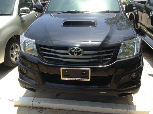 ขายสติกเกอหติดกระจังหน้ารถ vigo TRD เเท้