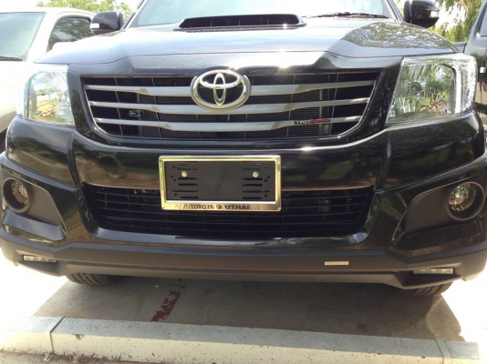 ขายสติกเกอหติดกระจังหน้ารถ vigo TRD เเท้