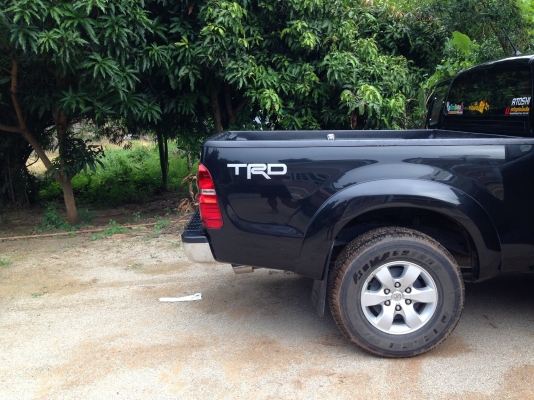ขายสติกเกอร์ท้ายกะบะรถ vigo Prerunner  4*4  TRD เเท้