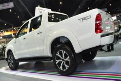 ขายสติกเกอร์ท้ายกะบะรถ vigo Prerunner  4*4  TRD เเท้